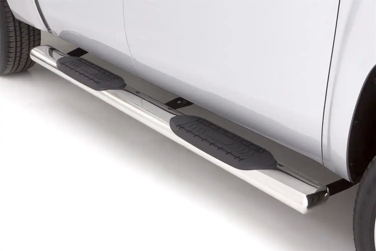 24376748_Nerf_Bar_on_vehicle_HR.jpg
