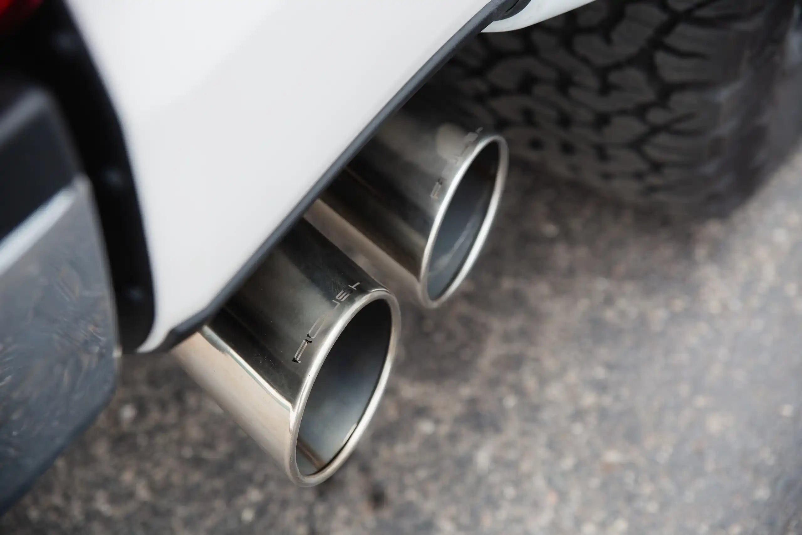 422126_exhaust_4.jpg