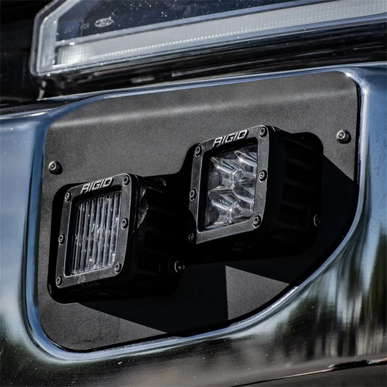 46734-Ford_SuperDuty_2020_2B_DualFogLight_Mount-01.jpg