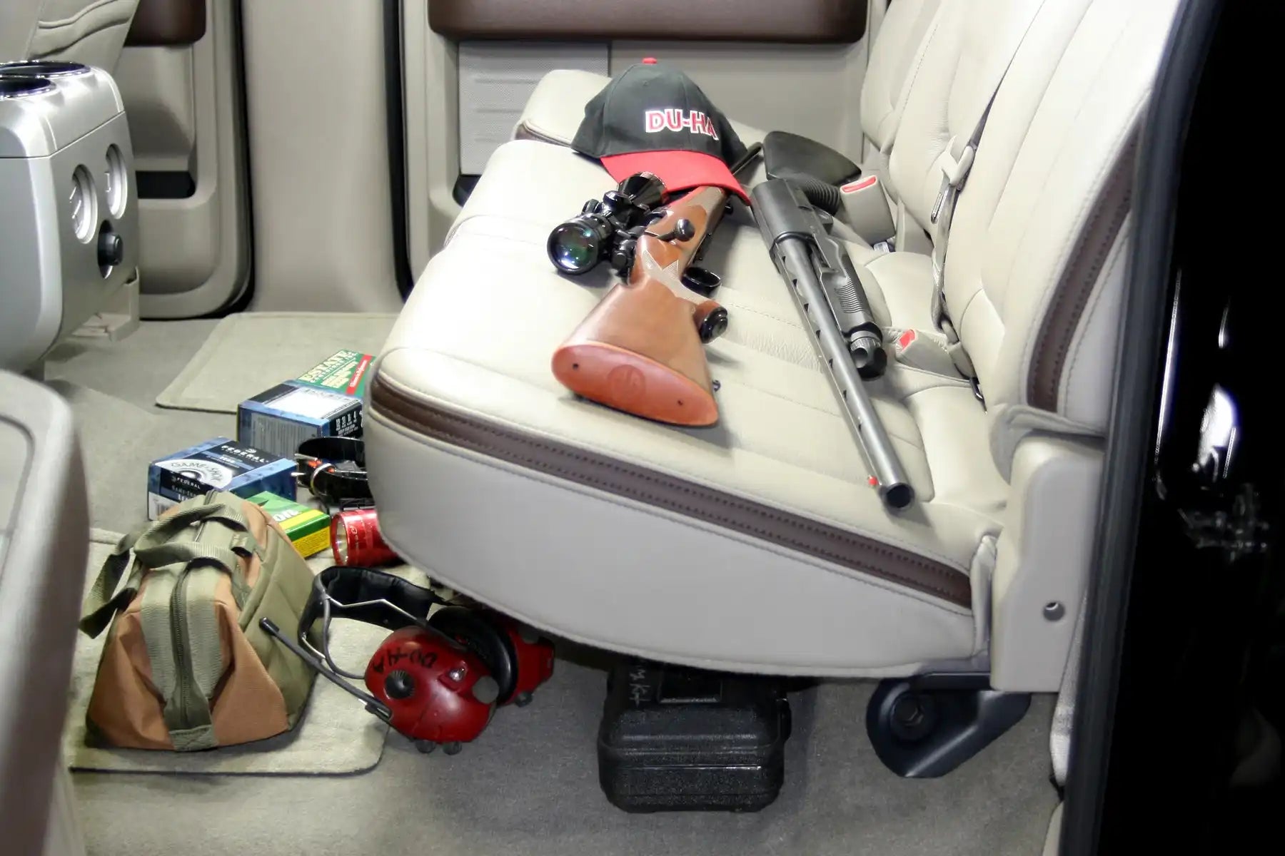 20076_du-ha_hunting_mess.jpg