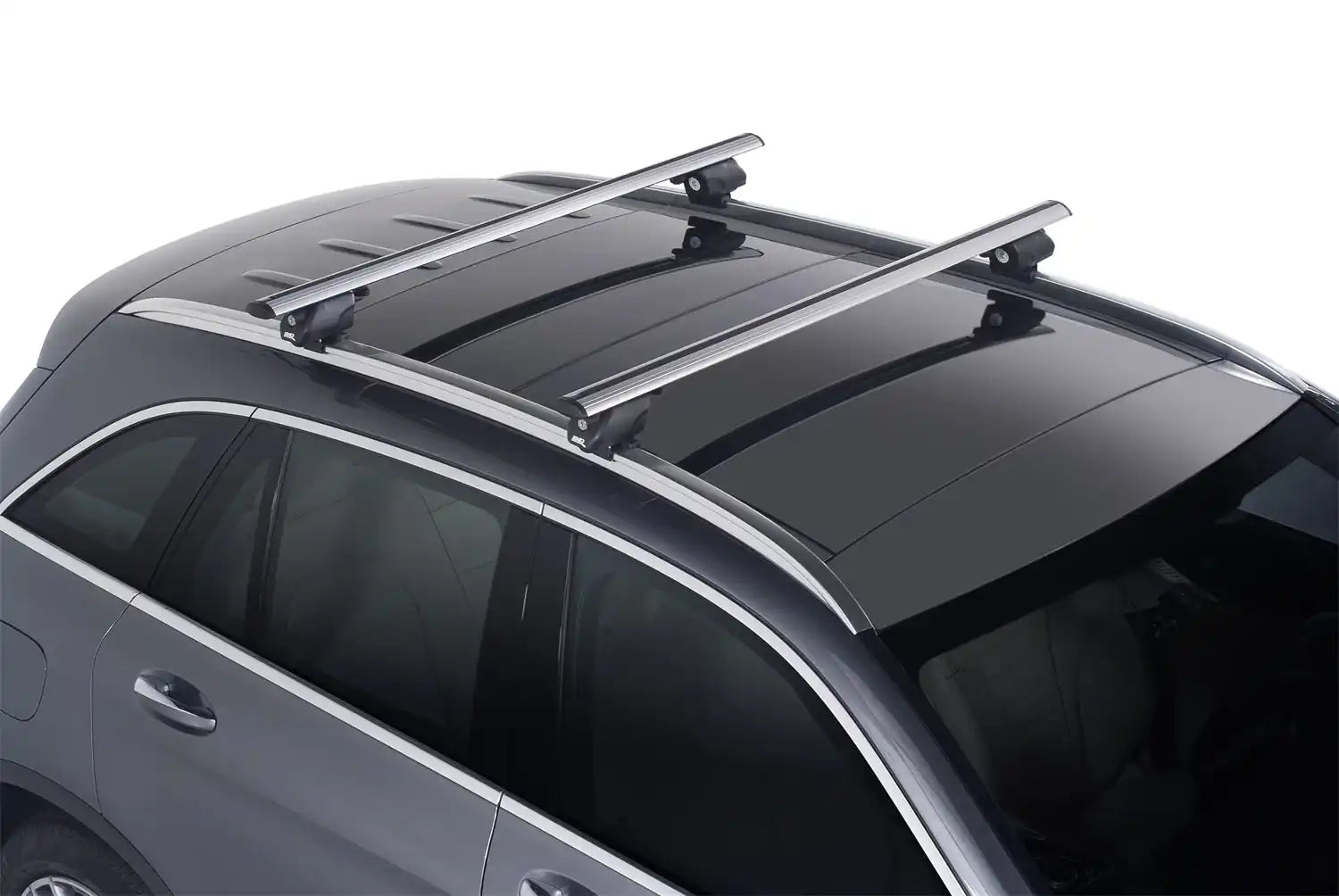 6104_UNIVERSAL_ROOF_CROSSBAR_LIFESTYLE.jpg