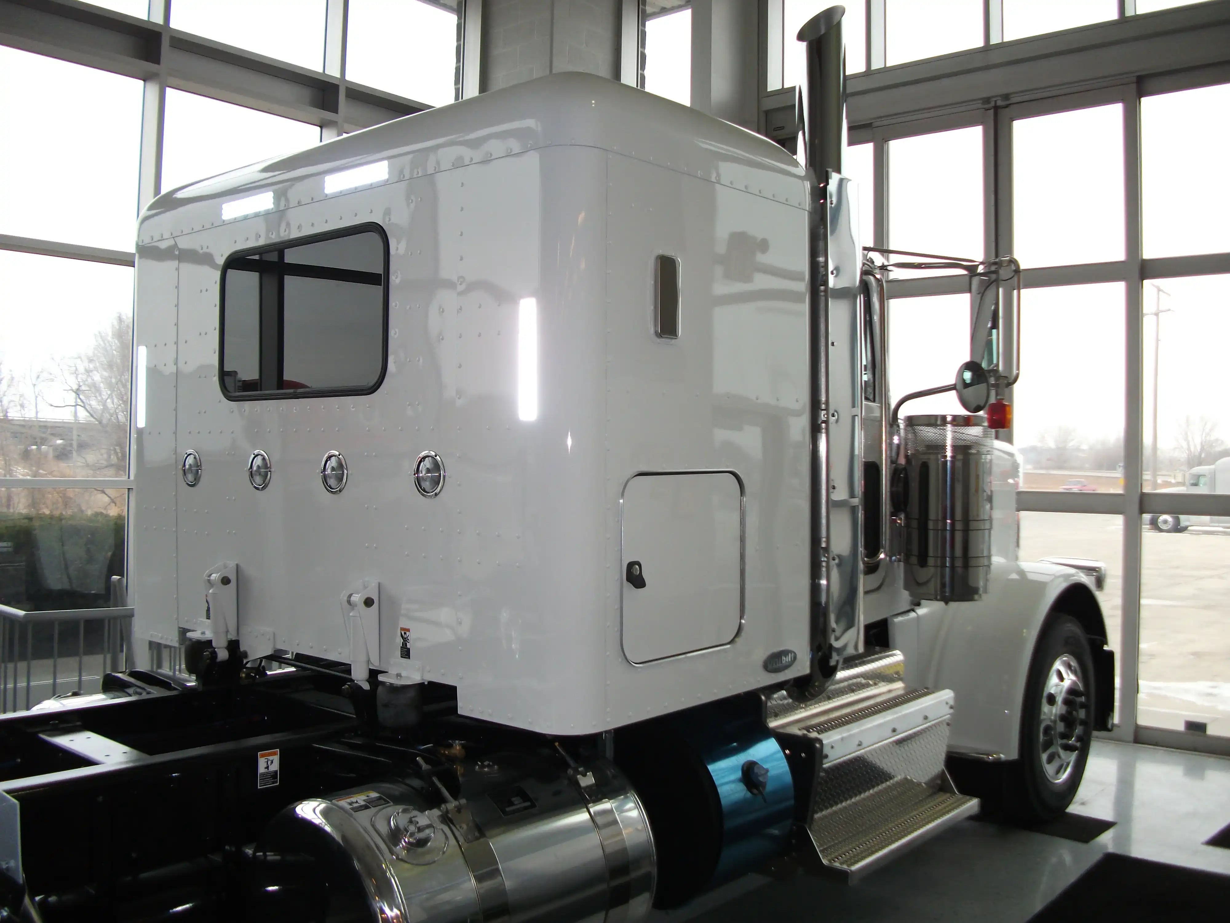 81100_Flat_top_36_sleeper.jpg