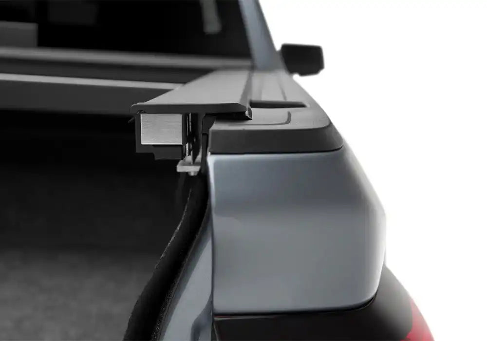 A-Series_20GMC_Sierra_Details_04Rail.jpg
