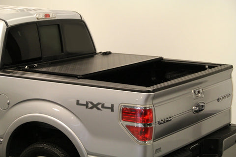 Bi-Fold_Tonneau_ANG.jpg