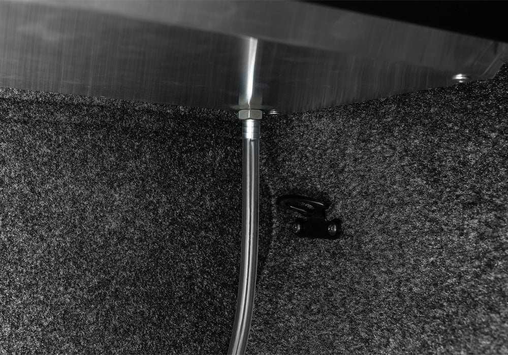 E-Series_21Ford-F150_Details_02DrainTube.jpg