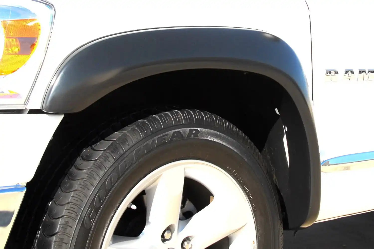 EX203S_v1_20120101.jpg