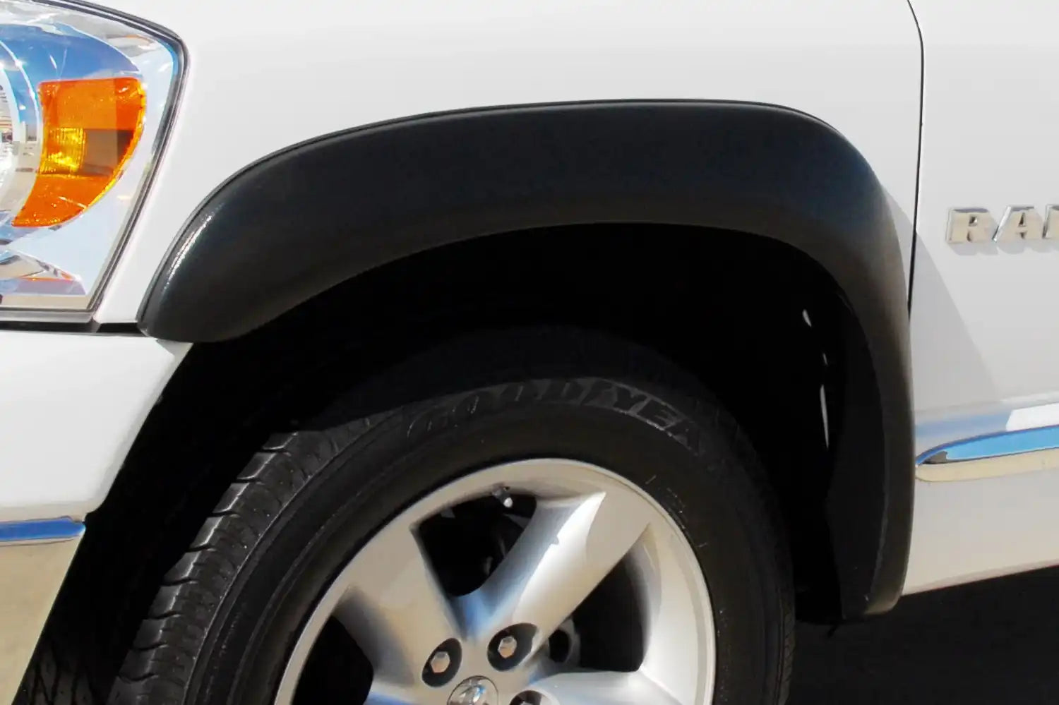 EX203T_v1_20120101.jpg