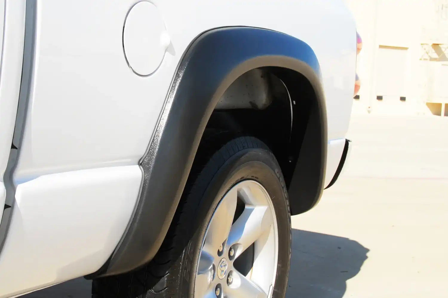 EX203T_v4_20120101.jpg