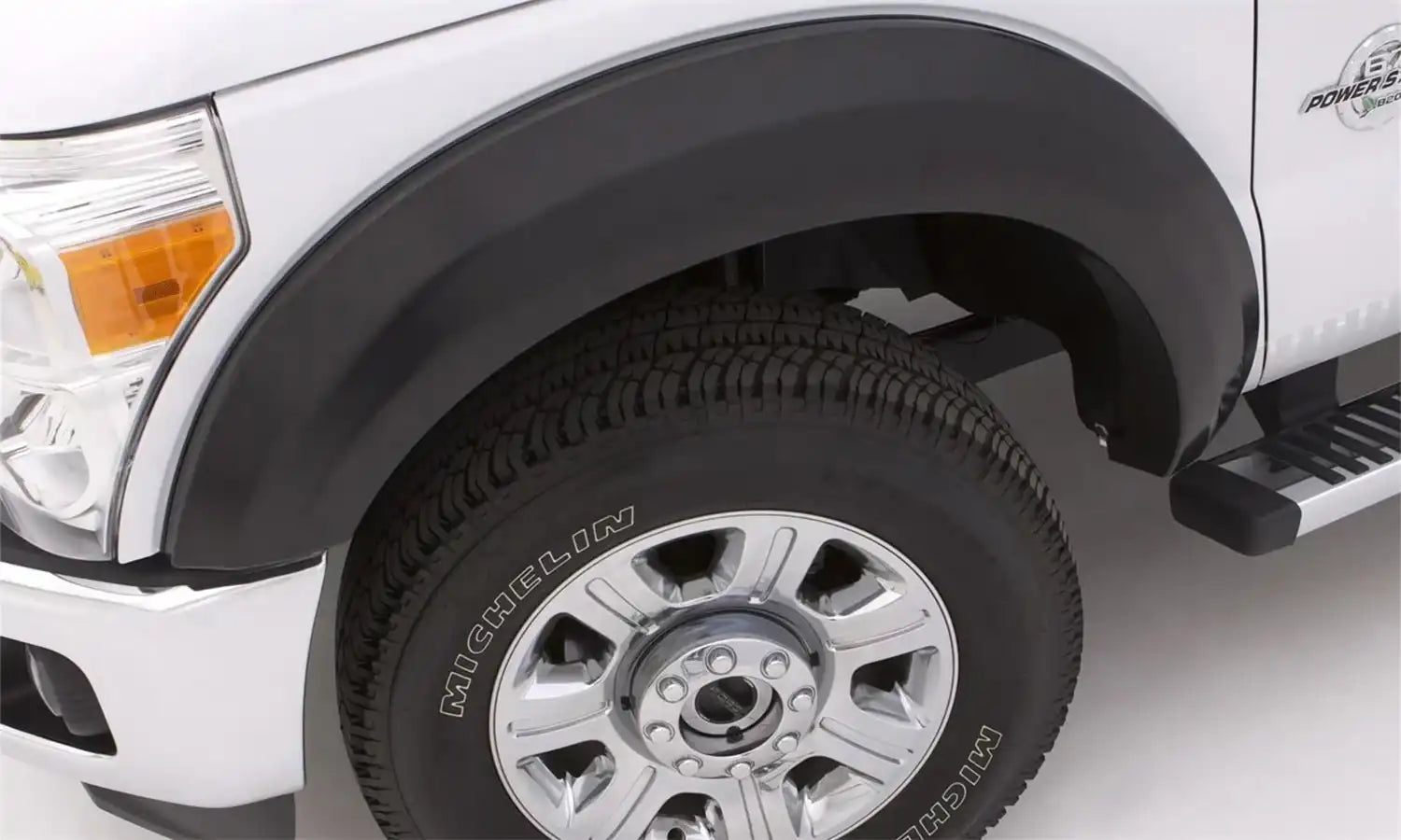 EX_Fender_Flare_On_Vehicle_HR.jpg