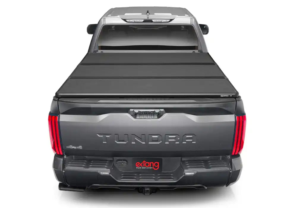 EX_SolidFoldALX_22Tundra_Closed_Rear_01.jpg