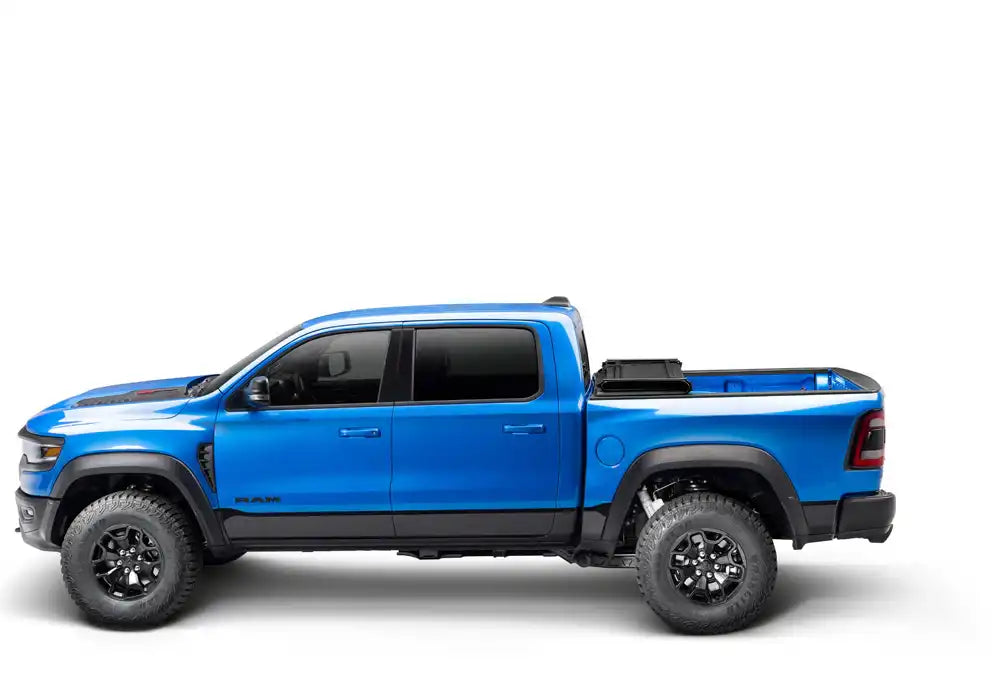 EX_Trifecta-ESeries_22TRX_Profile_03_Open.jpg
