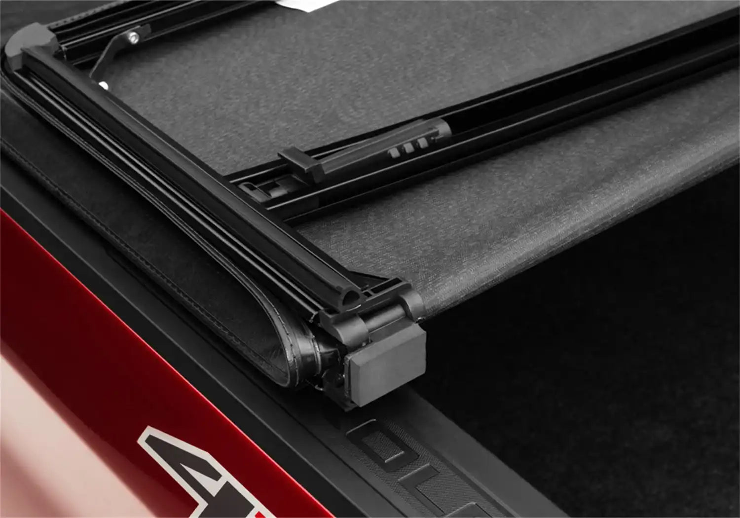 EX_eMAX_19Silverado_HingeDetail1.jpg