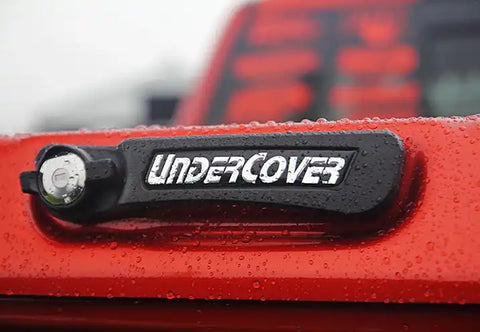Undercover Elite LX Painted One-piece Tonneau Cover