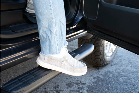 Fishbone Offroad FB21382 - 07-18 Silverado 1500/2500/3500 Double Cab 5 Inch Oval Side Steps