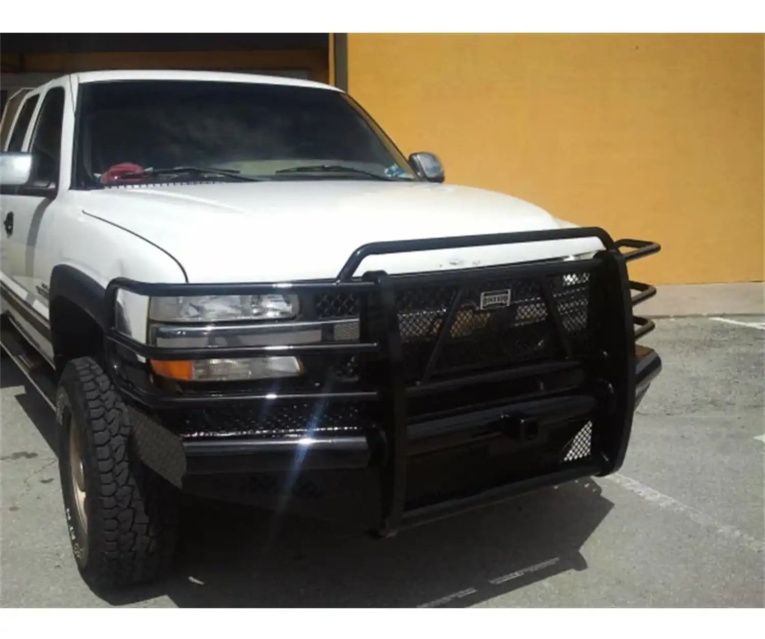 FBC011BLR_2001-2002_Chevrolet2001-20022500HD3500HD_FrontBumpers_5.jpg