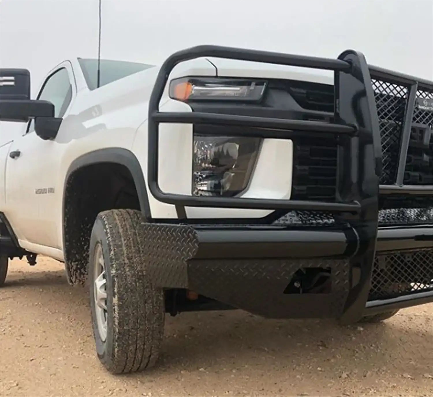 FBC201BLR_2020-2021_Chevrolet2020-20212500HD3500HD_FrontBumpers_5.jpg