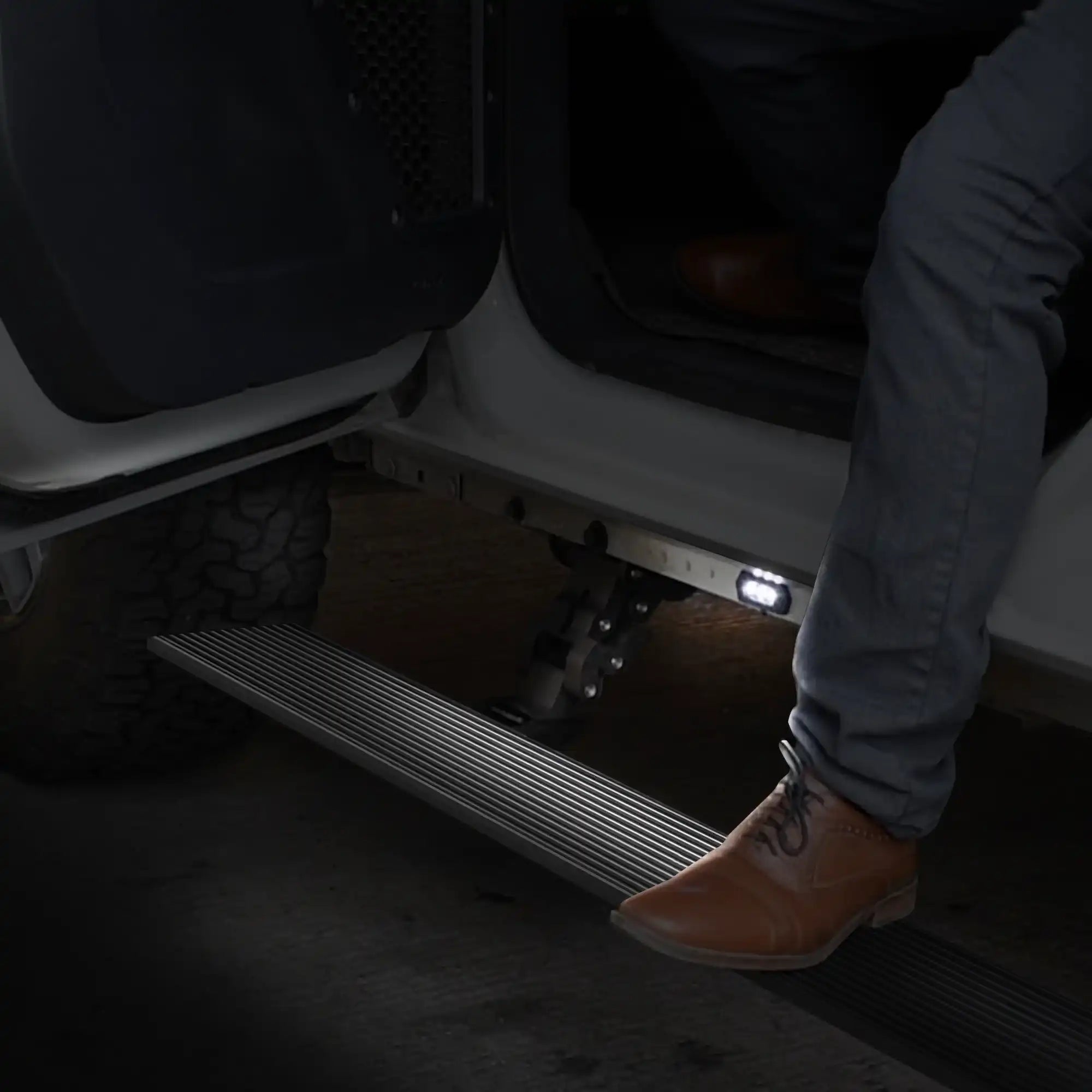 GR_E-BOARD_E1_Trucks-SUVs_006.jpg