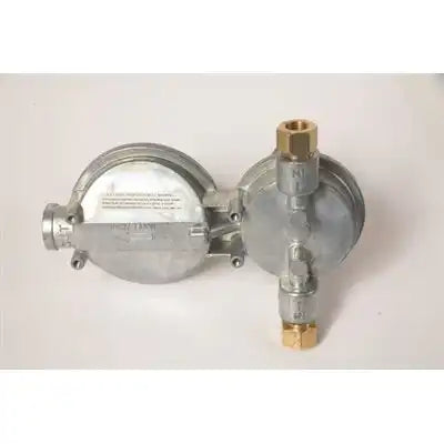 Camco 59322 Propane Regulator Without Shut Off Valve 1/4 Inch NPT Inlet and 3/8 Inch NPT Outlet Outlet Pressure of 11 Inch WC (Water Column)