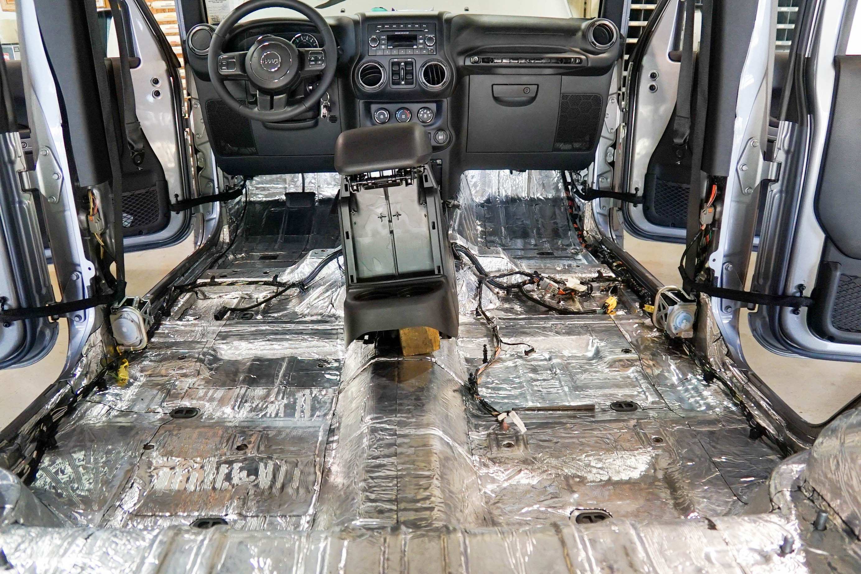 Jeep Cargo and Floor.jpg
