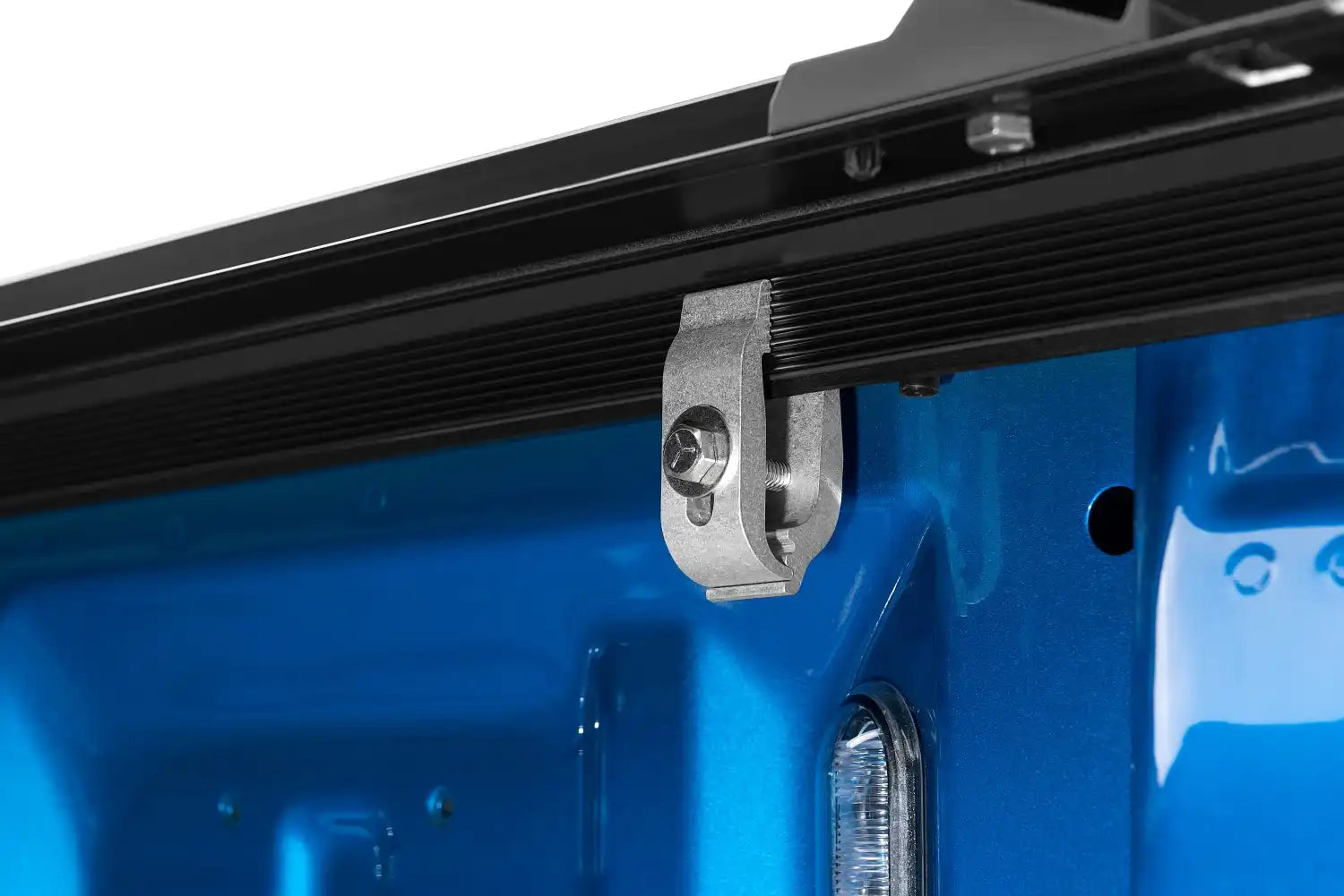 LDGenesis-EliteRoll-up20Ford-F150Details00.jpg
