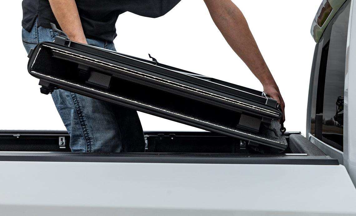 LOMAX_Pro_Series-Feature_Easy_Removal.jpg