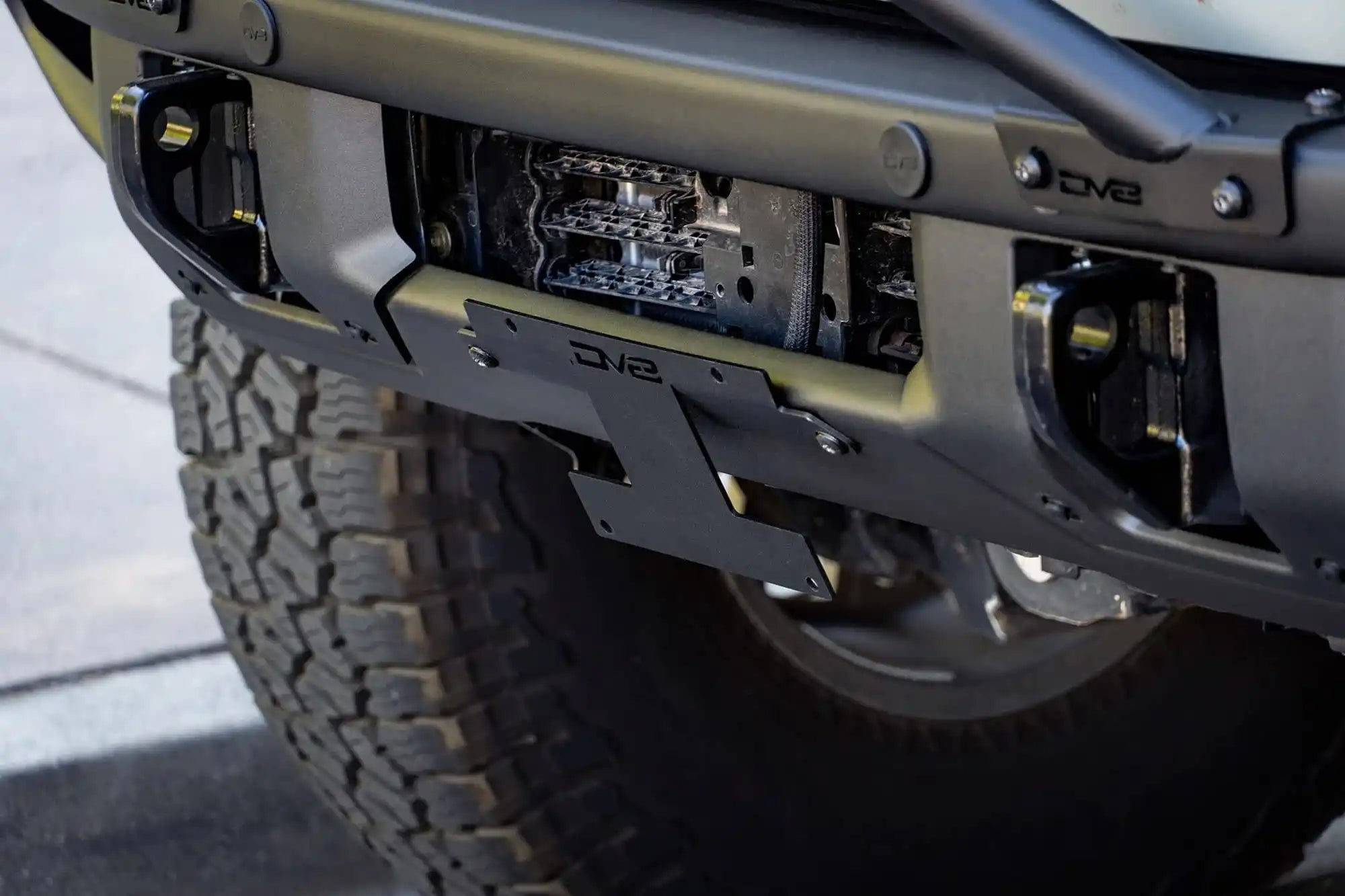 LPBR-01_On Vehicle (10).jpg