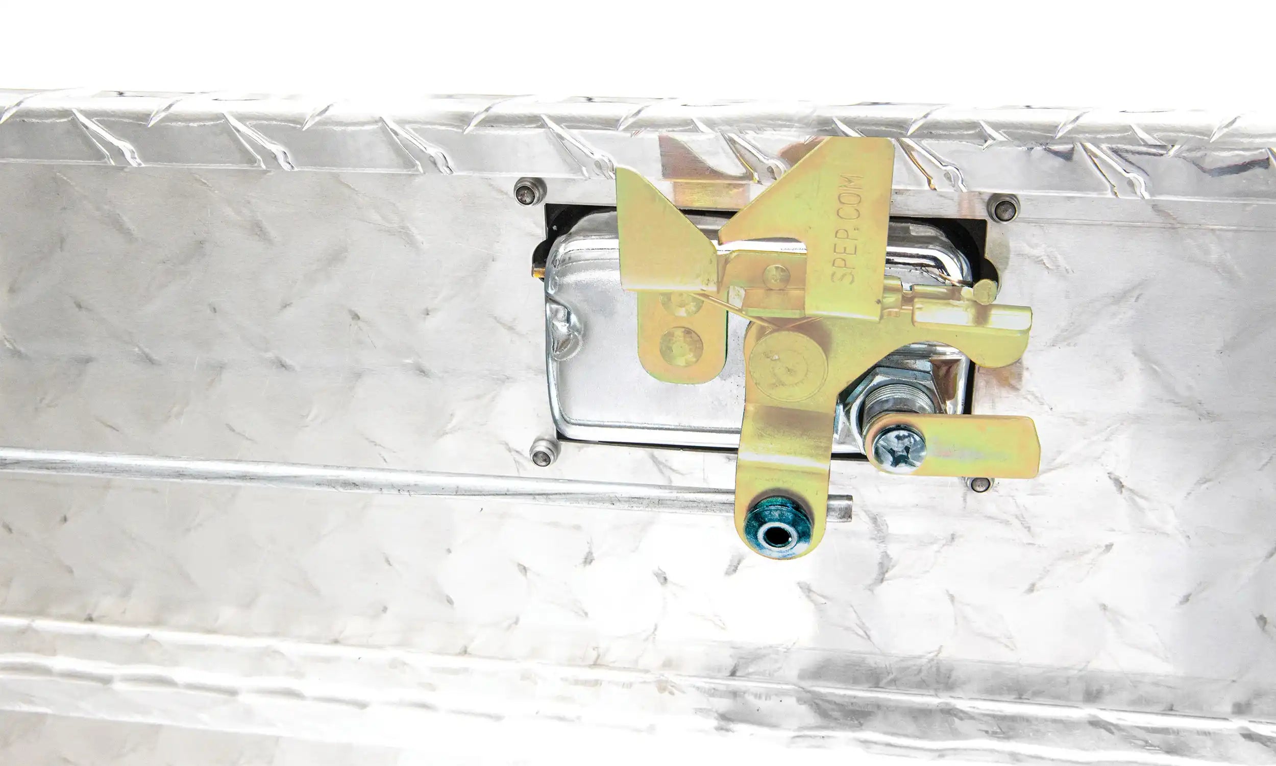 Lund_StandardAluminumBox_9100T_doublelatchsystem.jpg