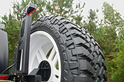 M2050-1_v1.jpg