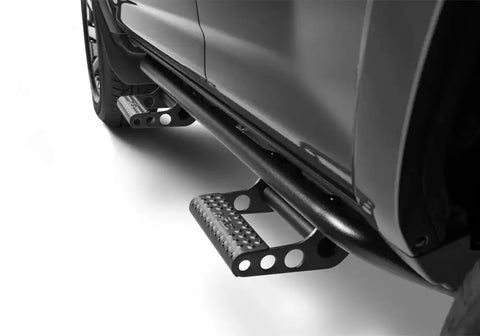 NFB_RKRRailsStep_LowAngle_19Toyota4Runner.jpg