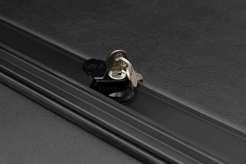 RNL_M-Series_19Ram_Details_02KeyLock.jpg