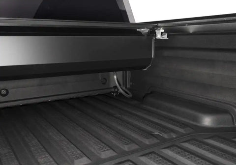 RX_OneMX_Ridgeline_Silver_Details_02Canister.jpg
