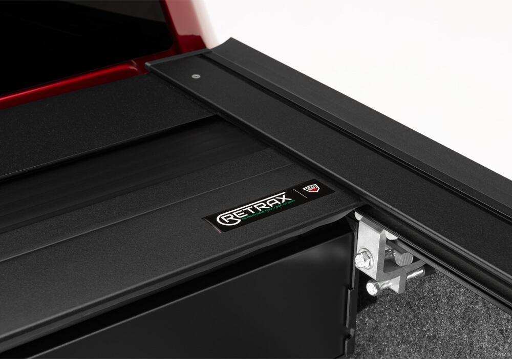 RX_OneXR_TraxRail_Ford-Raptor_Details_01Canister.jpg