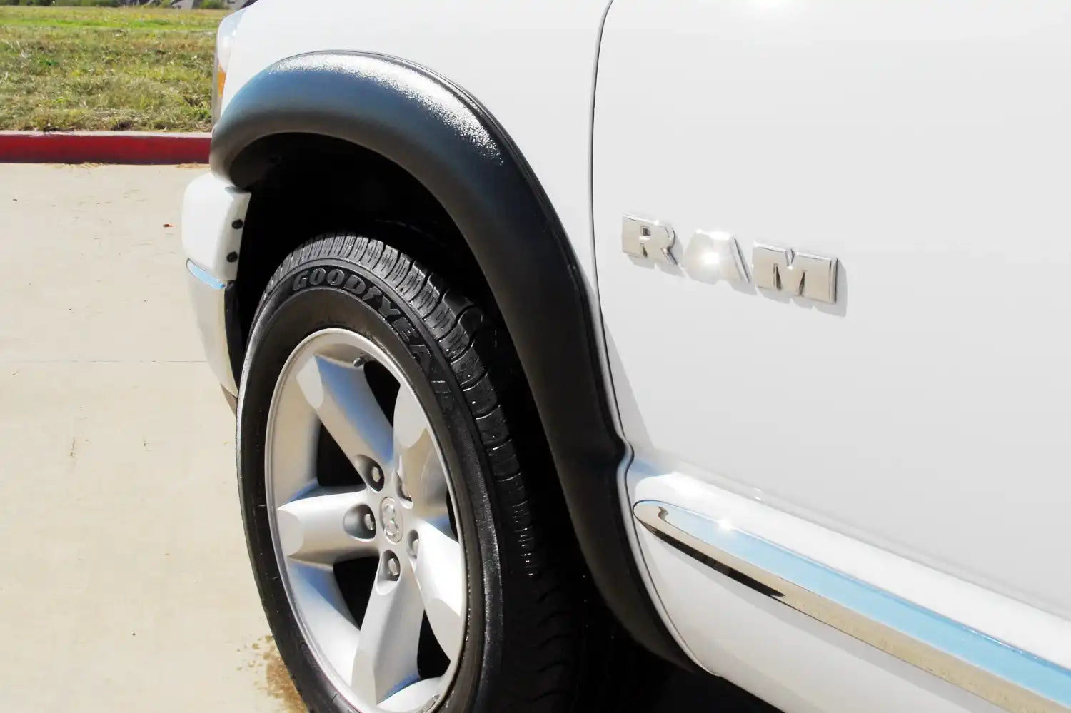 SX203T_v3_20120101.jpg