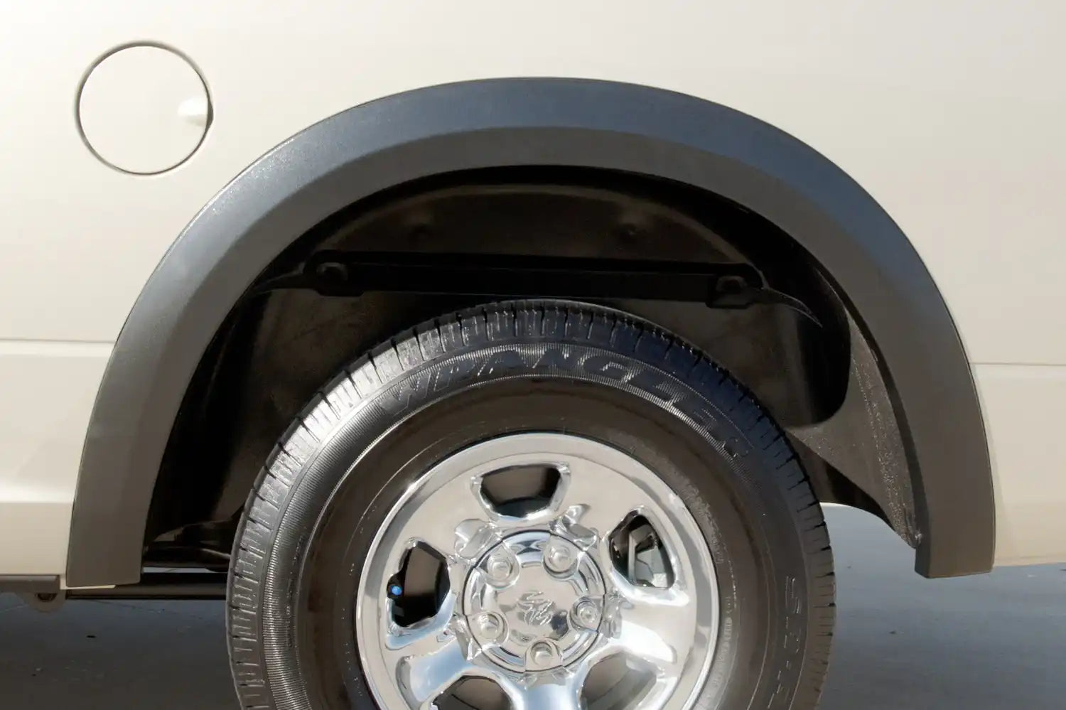 SX204T_v5_20120101.jpg