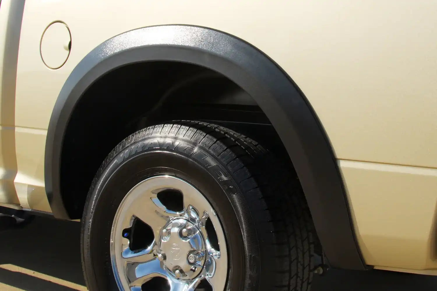 SX204T_v6_20120101.jpg