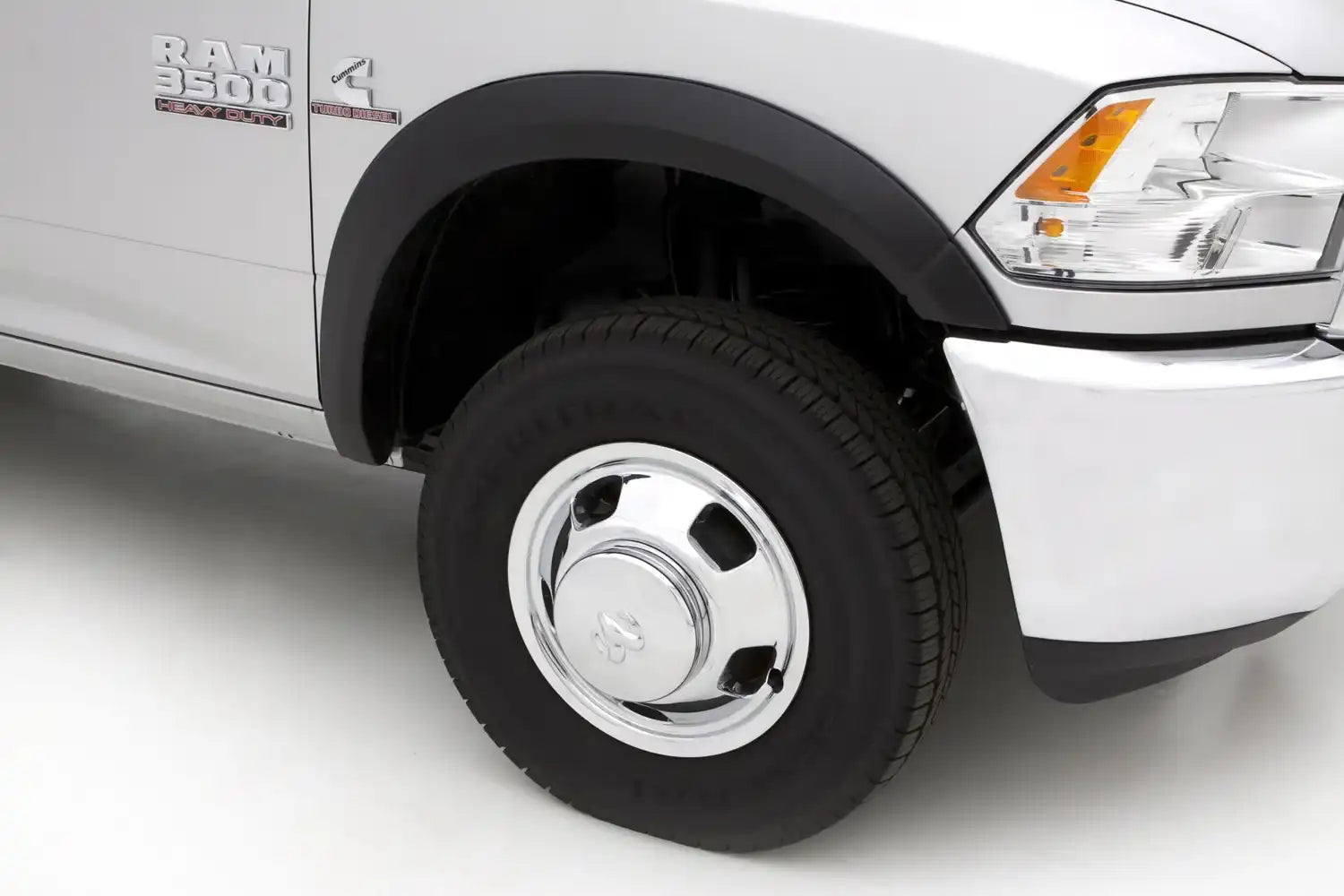 SX205SA_on_vehicle_HR.jpg