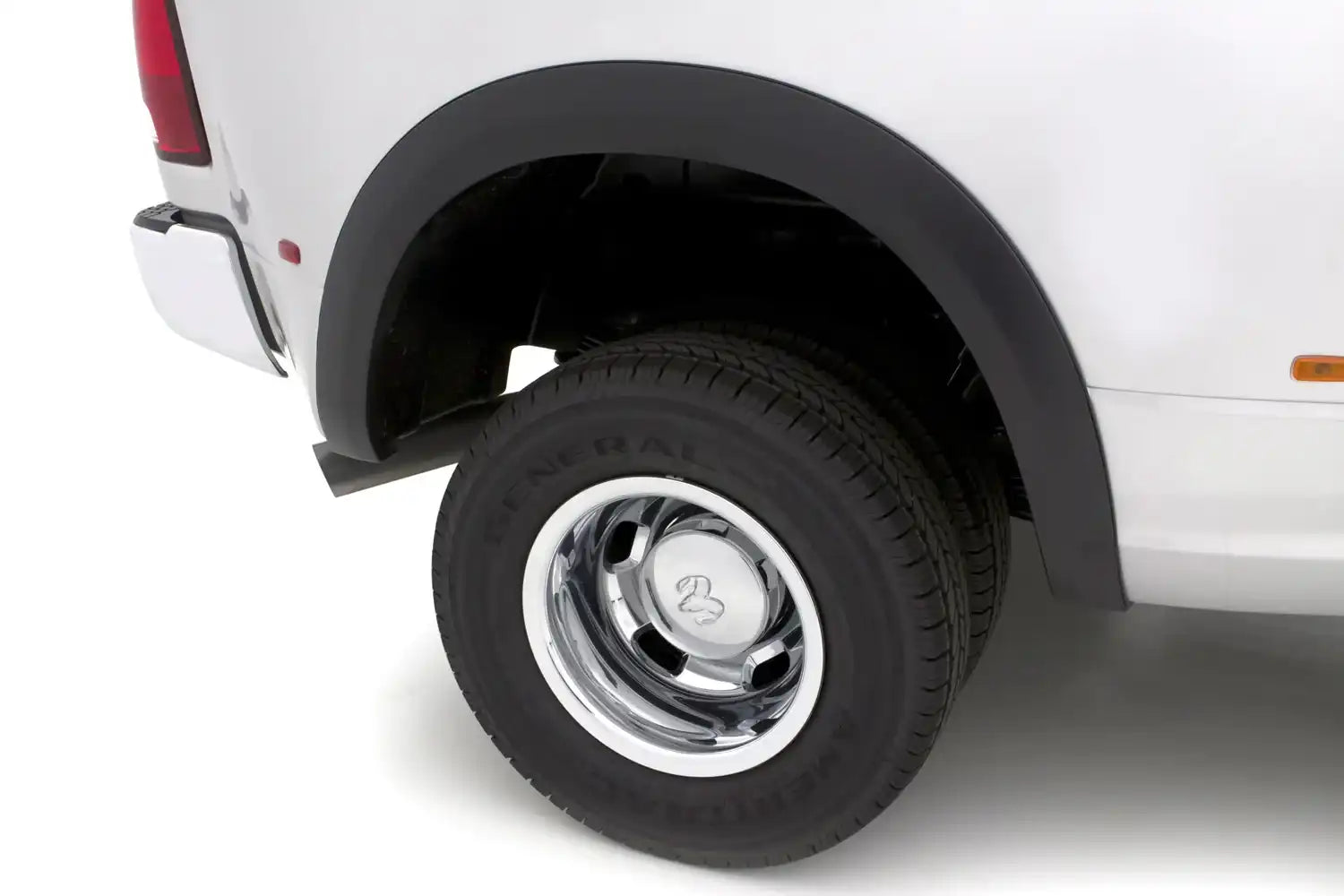 SX205SB_on_vehicle_HR.jpg