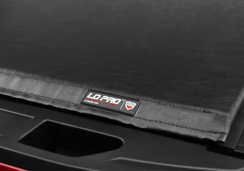 TX_LoPro_19Chevy_Silverado_Details_07_Badge.jpg