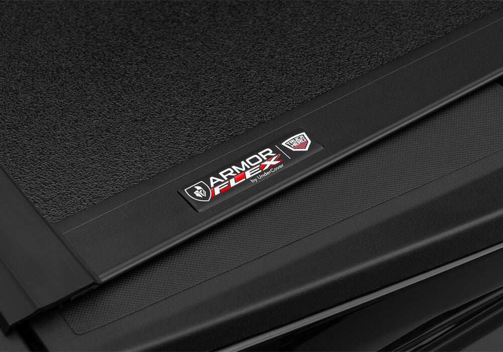 UC_ArmorFlex_20Ford-SuperDuty_Details_05Badge.jpg