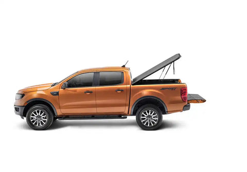 UC_Elite_19Ford-Ranger_Profile_03OpenTailgate.jpg