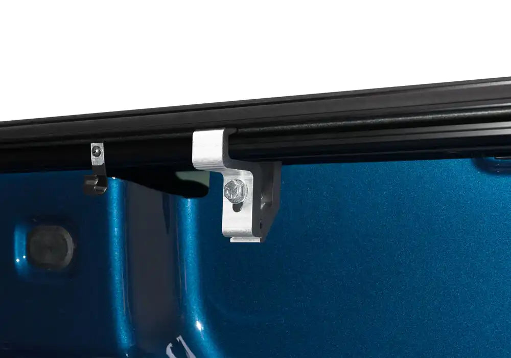 UC_Flex_Chevy_2017_Blue_Details_03-Clamp-Rail.jpg