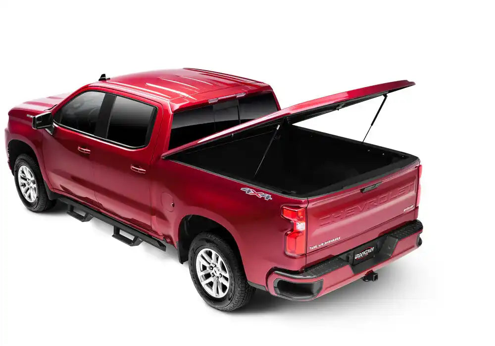 UC_LUX_19Chevy-Silverado_02Open.jpg
