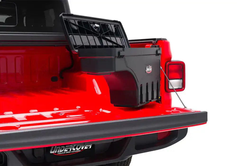 UC_SwingCase_20Jeep-Gladiator_04.jpg