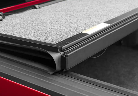 UC_UltraFlex_Chevy_2019_Red_Details_05Hinge.jpg