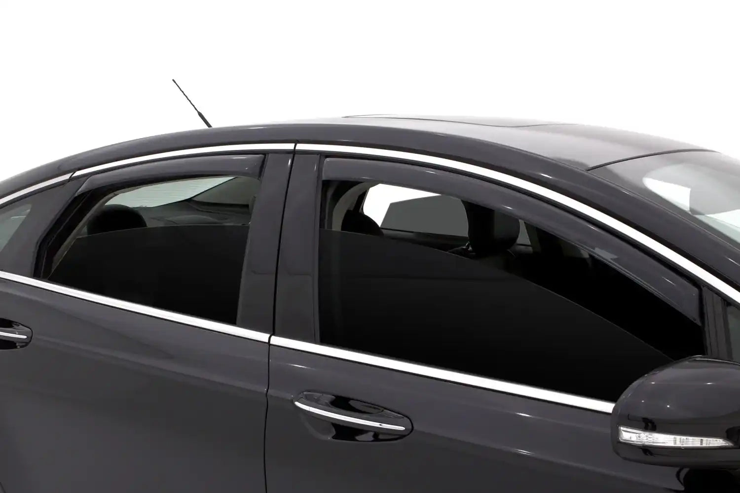 Ventvisor_Elite_On_Vehicle_car.jpg