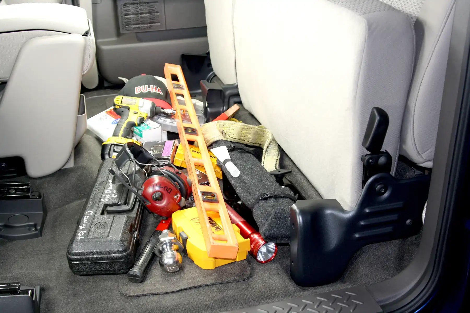 20072_du-ha_contractor_mess.jpg