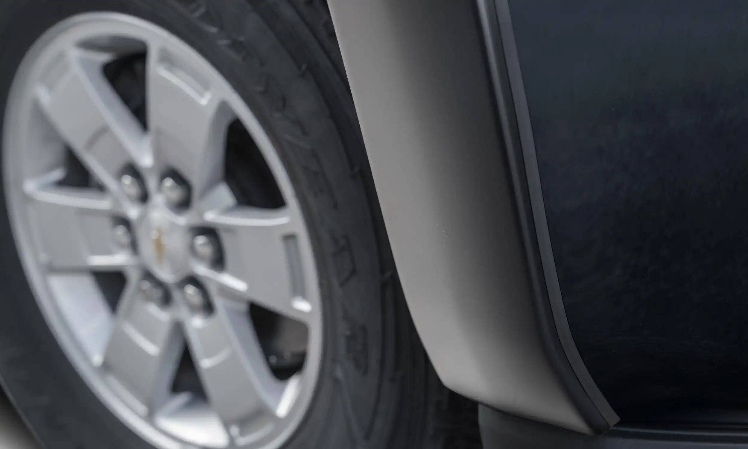 bw_OEStyle_flare_15-19ChevCol_closeup.jpg