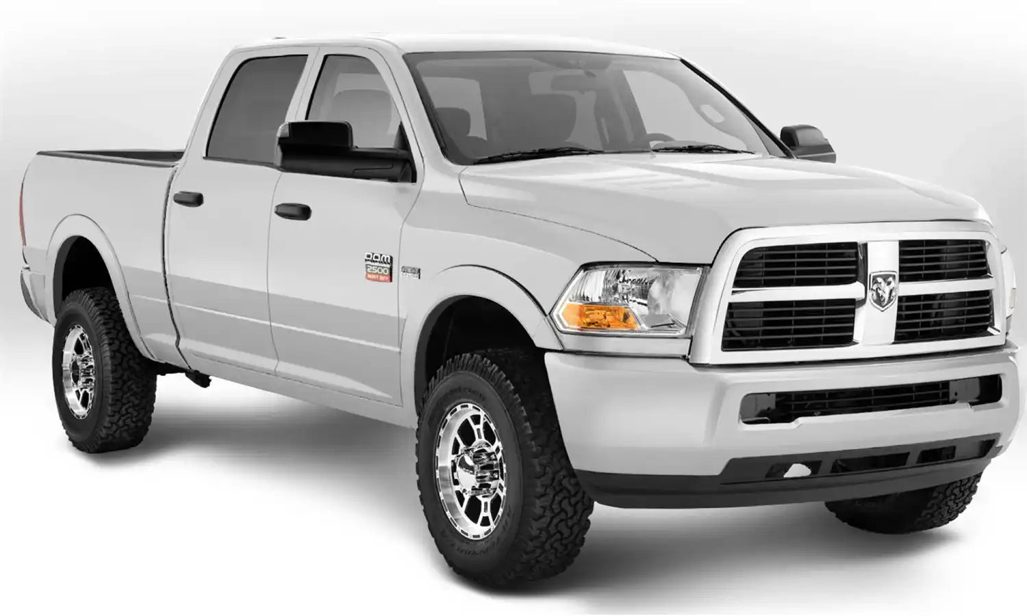 bw_OEstyle_Flares_17-18ram2500_3500_brhtWhtCC_3qtr_50917-15.jpg