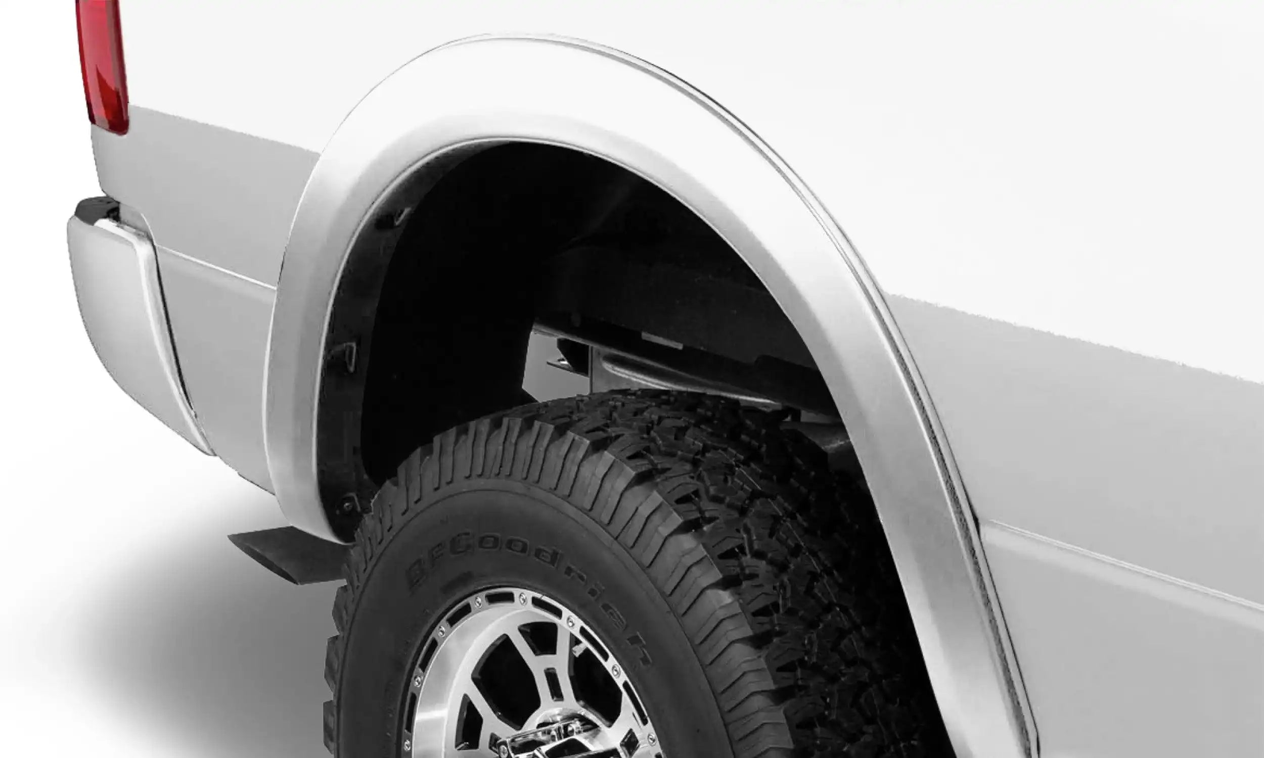 bw_OEstyle_Flares_17-18ram2500_3500_brhtWhtCC_rear_50917-15.jpg