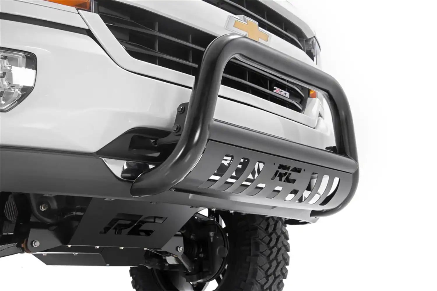 chevy-2016-1500-228-20-bullbarzoom-studio_3.jpg